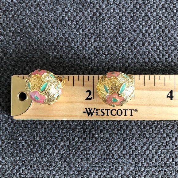 VINTAGE NLH gold plated round button clip on earrings enamel floral design - Picture 5 of 5